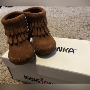 Minnetonka Double Fringe Booties, Size 2